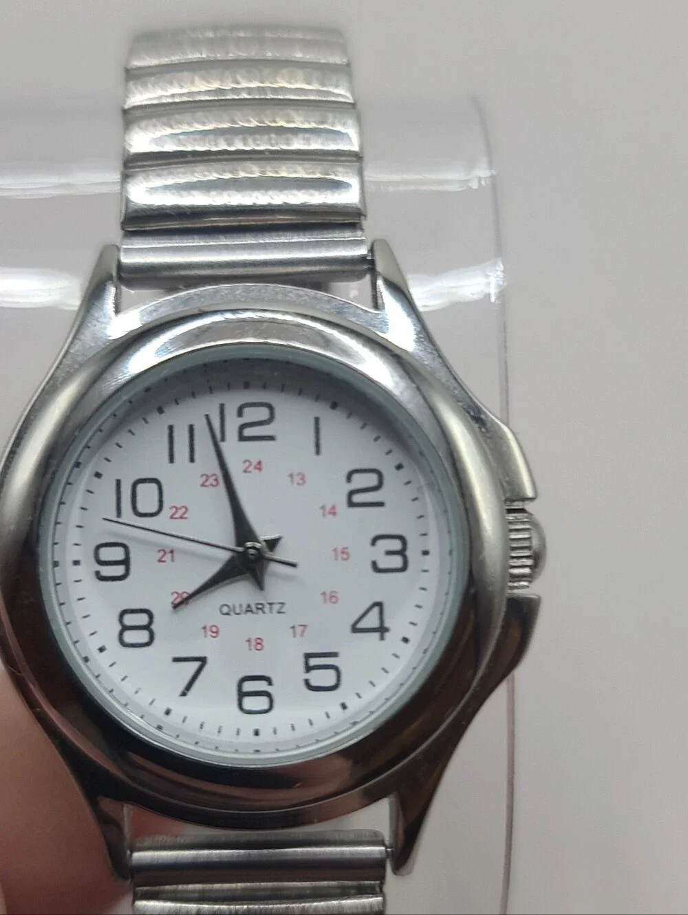 Silver Tone Stretch Band Unisex Quartz Wrist Watch